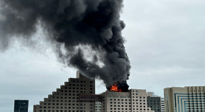Fire breaks out at Gangnam hotel, no casualties reported