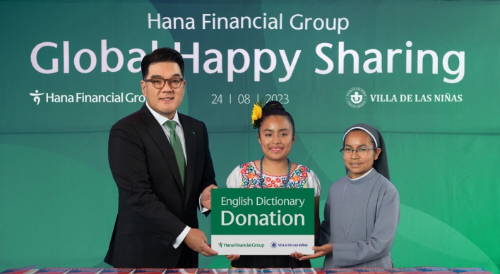 Hana donates educational supplies for Mexican students