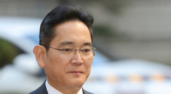 Samsung chief departs for Europe