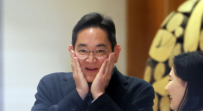Samsung chief returns from Netherlands, satisfied with ASML deal