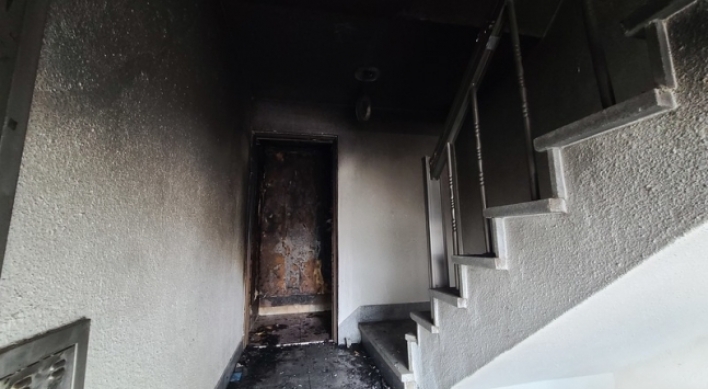 To save lives in apartment fires: shut the front door