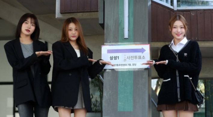 Young Korean stars vote for first time