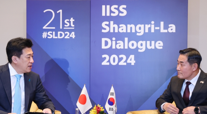 S. Korea, Japan defense chiefs agree to put past behind them