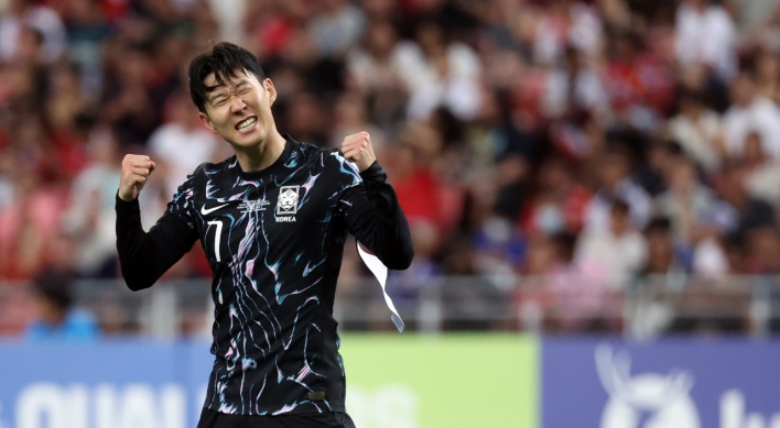 Tottenham's Son scores twice as South Korea rout Singapore 7-0