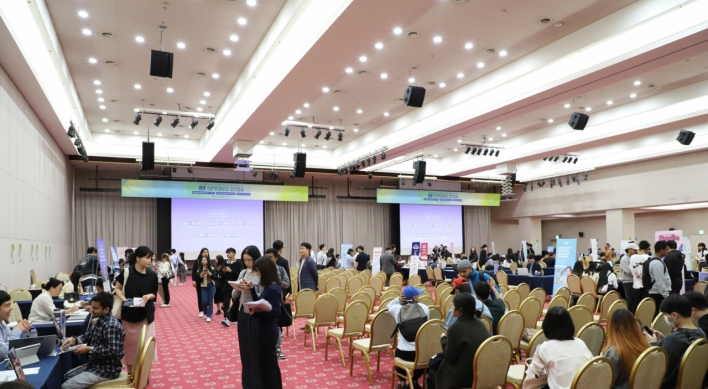 600 international students gather at ISF Spring 2024 job fair