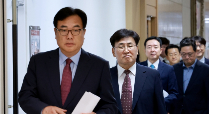 Yoon names SNU prof. as new science minister, NK defector as unification council head