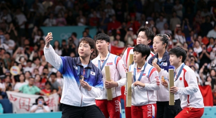 Smartphones for NK Olympians could breach sanctions