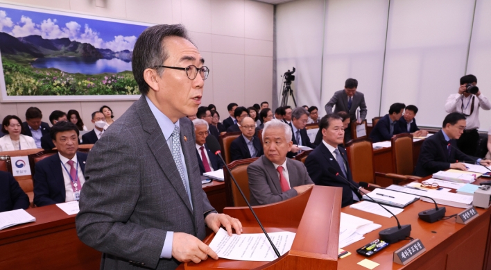 FM Cho rebuts criticism over 'humiliating' negotiations with Japan on Sado mines