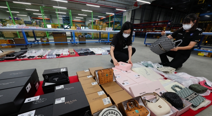 Most counterfeits seized by customs from China: report