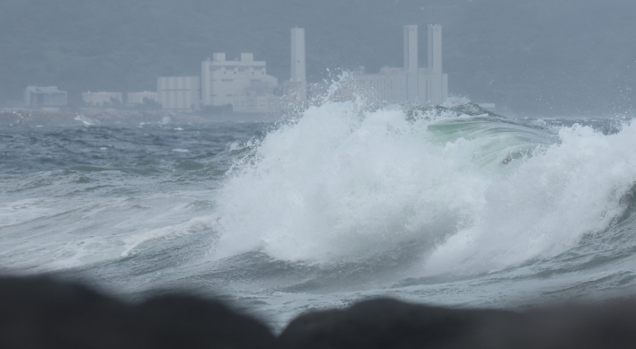 Jeju on typhoon alert