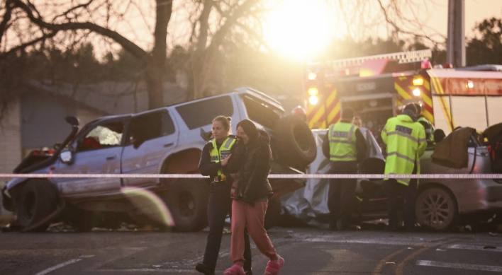 Head-on collision of 2 vehicles in New Zealand kills 3 South Korean skiers