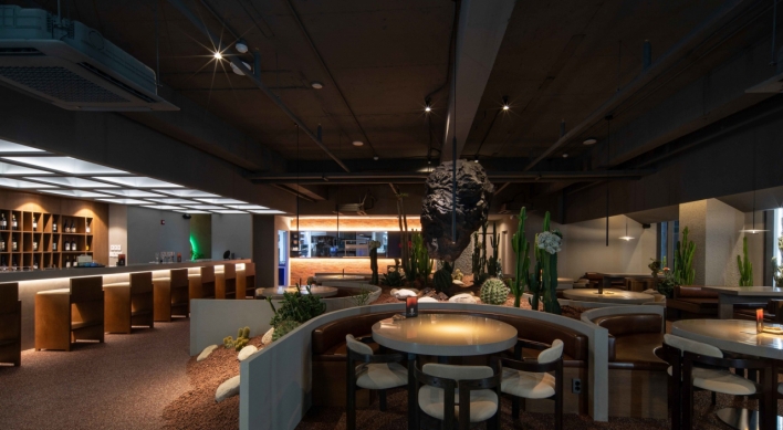 Designed with cacti, floating stone, dining bar Vuur gives creative kick to local ingredients