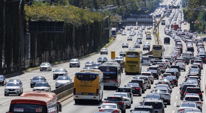 Seoul-bound traffic clogged on 4th day of Chuseok holiday