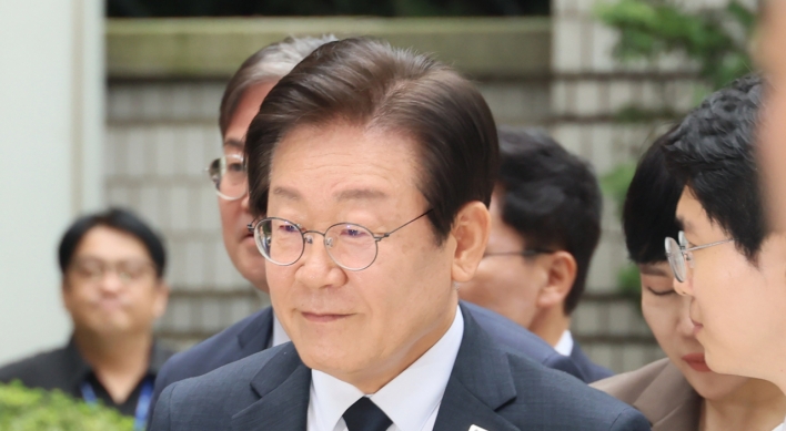 Prosecutors demand 2-year prison term for DP leader Lee Jae-myung