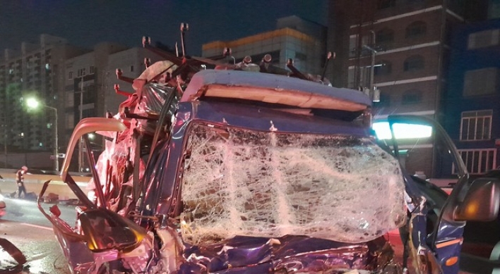 One dead, three injured in wrong-way, multi-vehicle crash on Gyeongin Expressway