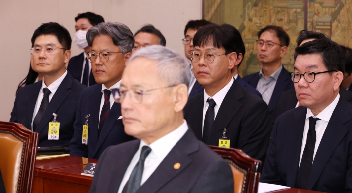 K-pop CEOs sidestep key issues at National Assembly audit