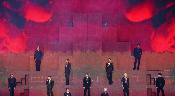 [Herald Review] Seventeen showcases new songs in world tour ‘Right Here’