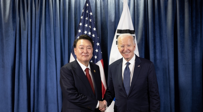 Yoon, Biden hold farewell summit in Peru