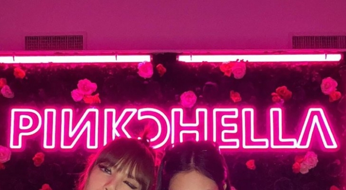 [Today’s K-pop] Blackpink’s Jennie, Lisa invited to Coachella as solo acts