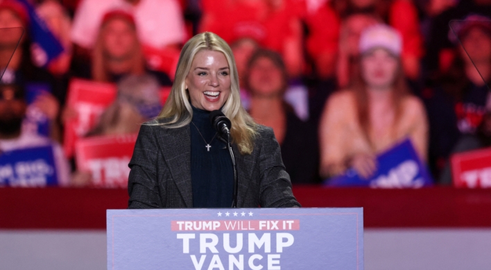 Trump picks ex-Florida Attorney General Bondi as attorney general after Gaetz's withdrawal