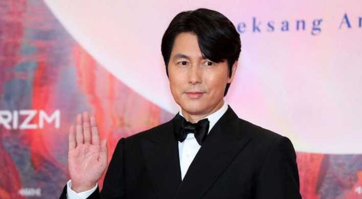 Jung Woo-sung reconsidering attendance at Blue Dragon Film Awards amid lovechild revelations