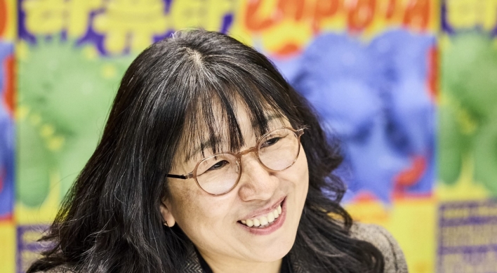 'Absence of text is invitation to endless imagination,' picture book artist Lee Suzy says