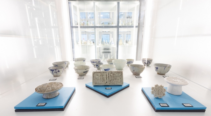 Porcelain on show exhibits power of characters