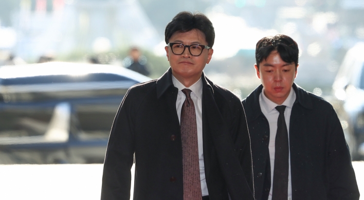 Han Dong-hoon steps down as ruling party leader