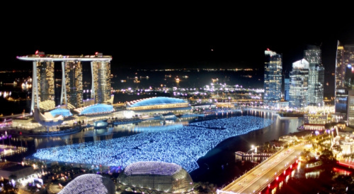 Singapore looks to tourism, casinos to power growth