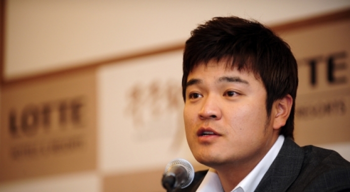 Choo Shin-soo files for salary arbitration