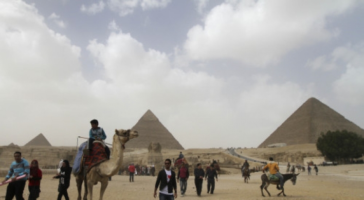 Egyptian tourism struggles to revive