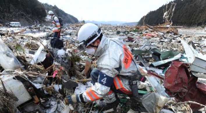 Japan denies news of 'eight-day survivor'