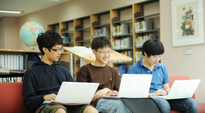 Korea International School goes digital with MacBooks