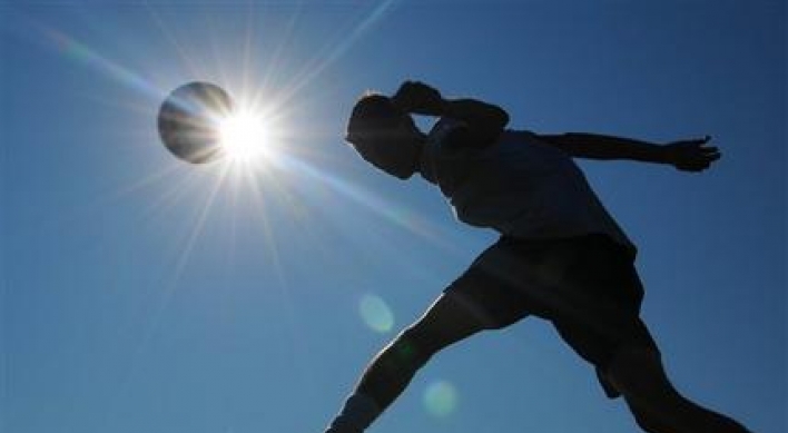 Pediatricians: Sports in heat OK with precautions