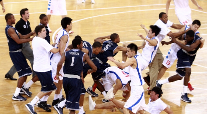 US, Chinese basketballers brawl during Biden visit