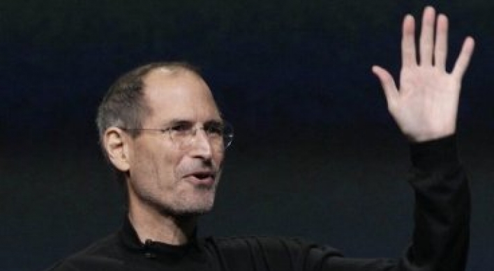 Steve Jobs, Apple CEO and creative force, resigns