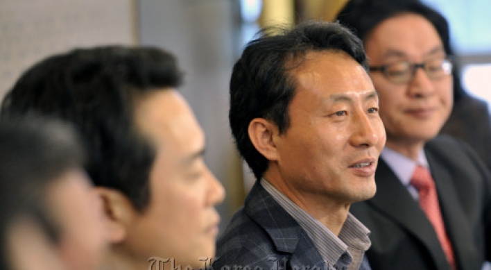 Hong to visit Cheong Wa Dae for reform talks
