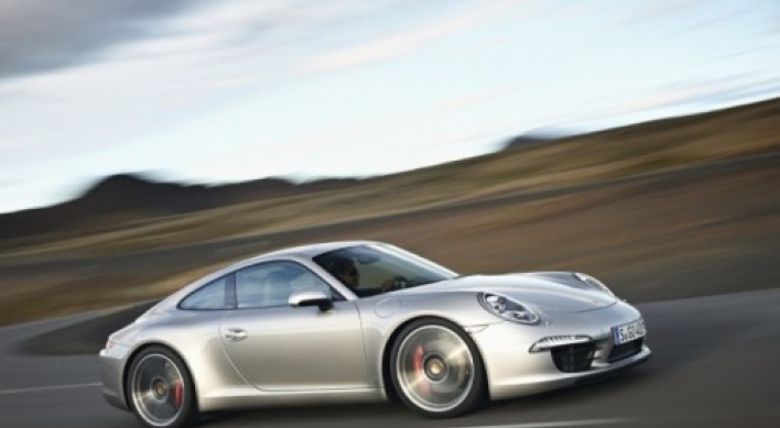 Porsche has “overwhelming” orders for $119,000 revamped 911
