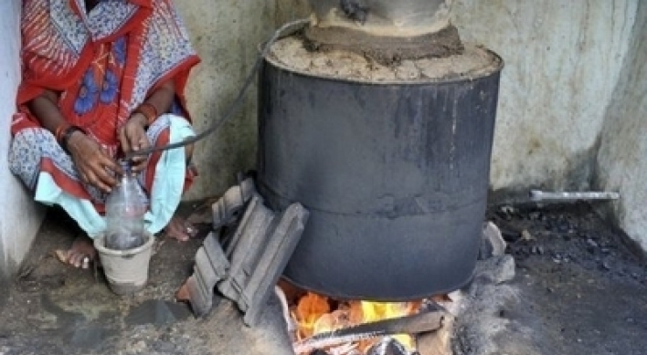 Report: Toxic homebrew kills 16 in India