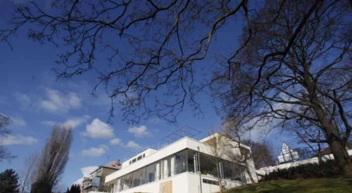 Ludwig Mies van der Rohe’s Tugendhat to reopen again
