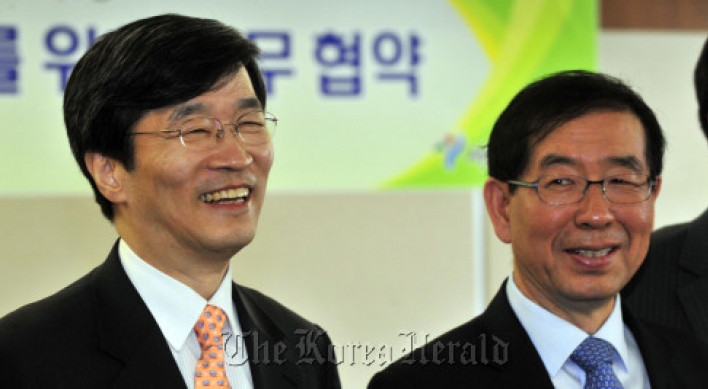 Seoul education chief vows to stay on