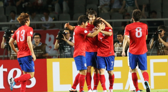 Korea cruises to win over Lebanon