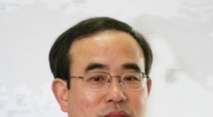 Seo Kang-soo takes office as database agency chief