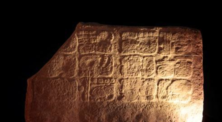 Experts: Mayas prophesized, but not end of world