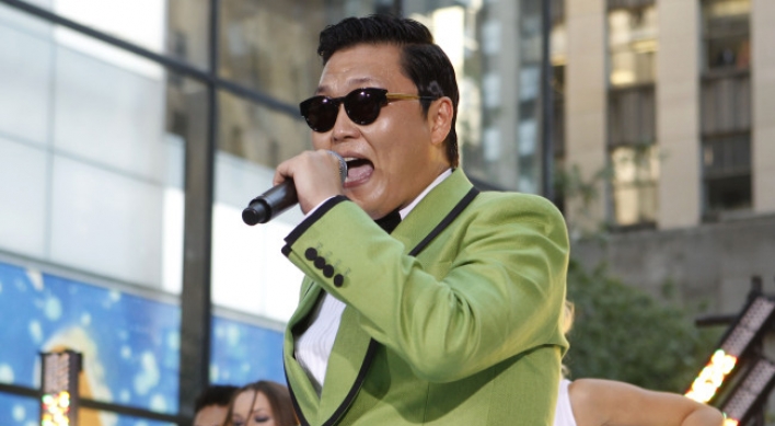 'Gangnam Style' conquers British music chart