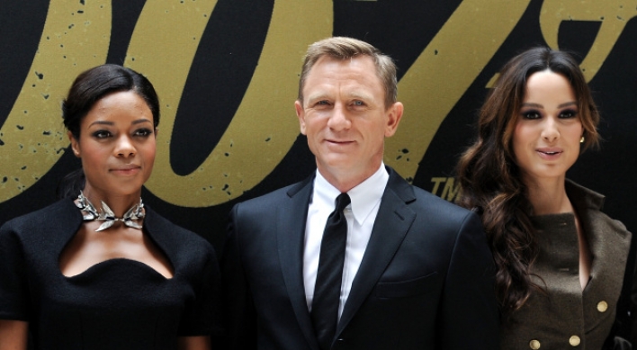 James Bond not stirred by 3-D