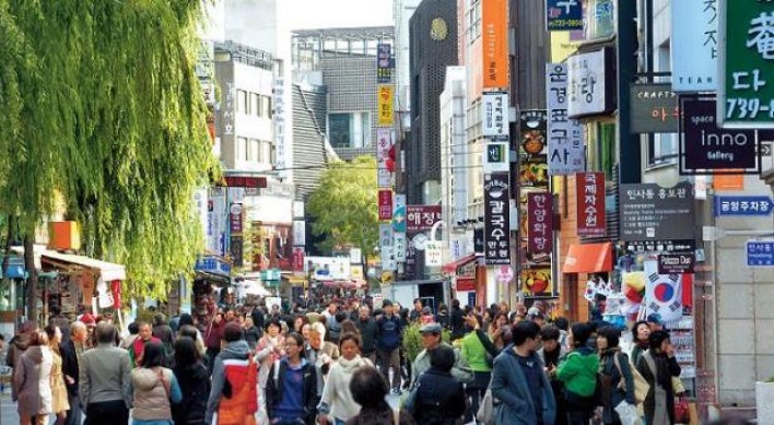 Insa-dong loses cultural luster amid rising prices