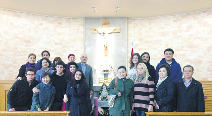 Paraguayan Embassy celebrates Virgin of Caacupe festival