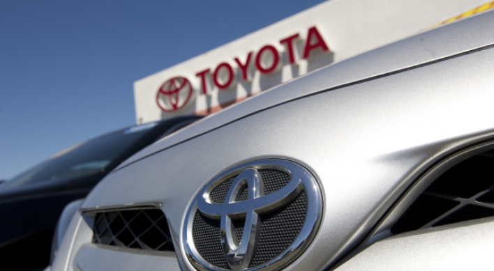 Toyota, Ford lead U.S. sales gains as autos fuel growth