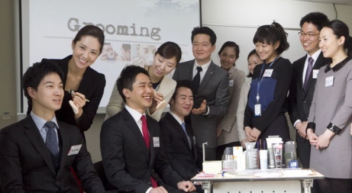 Korean Air runs make-up class for men